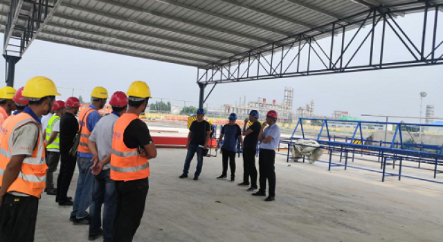 济高高速顺利完成首件预制箱梁混凝土浇筑