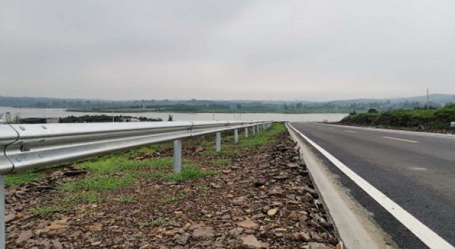 立足农村公路建设，助力乡村振兴