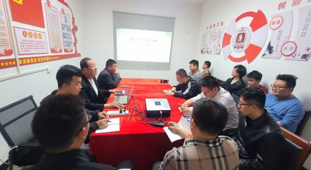 全灌高速公路第一总监办开展《发扬团队团结精神，提升执行力建设》专题党课